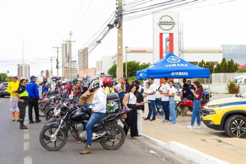 Blitz educativa orienta motociclistas em Petrolina